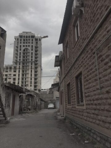 Casas en las calles cercanas a la calle Amiryan del distrito de Kond, Ereván, Armenia Casas en las calles cercanas a la calle Amiryan del distrito de Kond, Ereván, Armenia