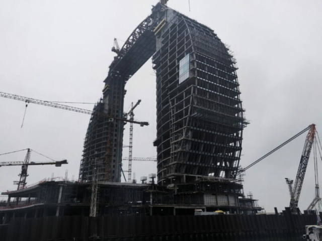 El Proyecto de Desarrollo Crescent o La Bahía Crescent, Baku, Azerbaiyán El Proyecto de Desarrollo Crescent o La Bahía Crescent, Baku, Azerbaiyán