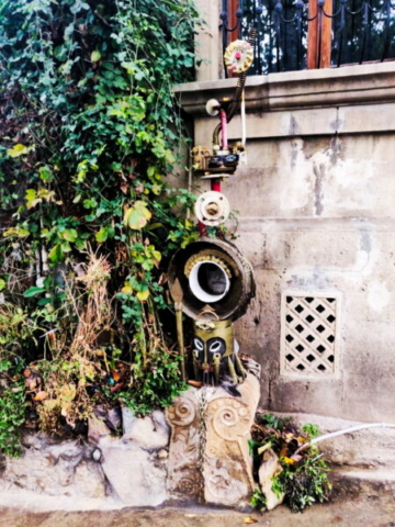 Arte moderno en el casco antiguo, Baku, Azerbaiyán Arte moderno en el casco antiguo, Baku, Azerbaiyán