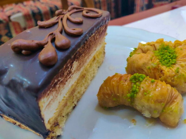Tarta y Baklava o Pakhlava, Baku, Azerbaiyán Tarta y Baklava o Pakhlava, Baku, Azerbaiyán