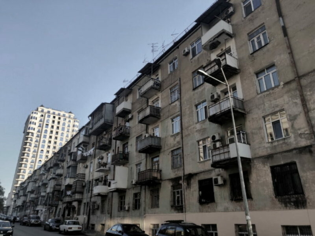 Calle Mirali Gashgai, Baku, Azerbaiyán Calle Mirali Gashgai, Baku, Azerbaiyán