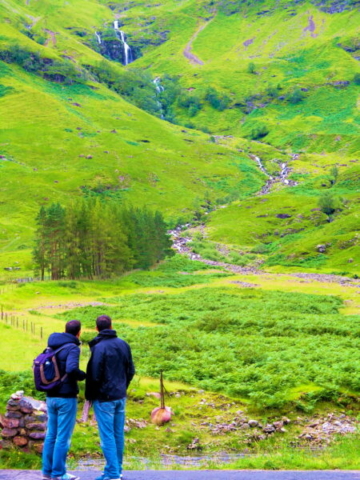 Mirando las cascadas