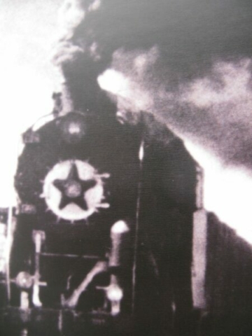 Comienzan las represiones y las deportaciones. En tan sólo 4 días mas de 500 personas fueron arrestadas entre el 12 y el 16 de Julio de 1940. Y en tan sólo 1 año más de 11.000 personas fueron arrestadas. Todas las propiedades fueron confiscadas. Más de 18.000 personas fueron deportadas a zonas alejadas en Siberia.